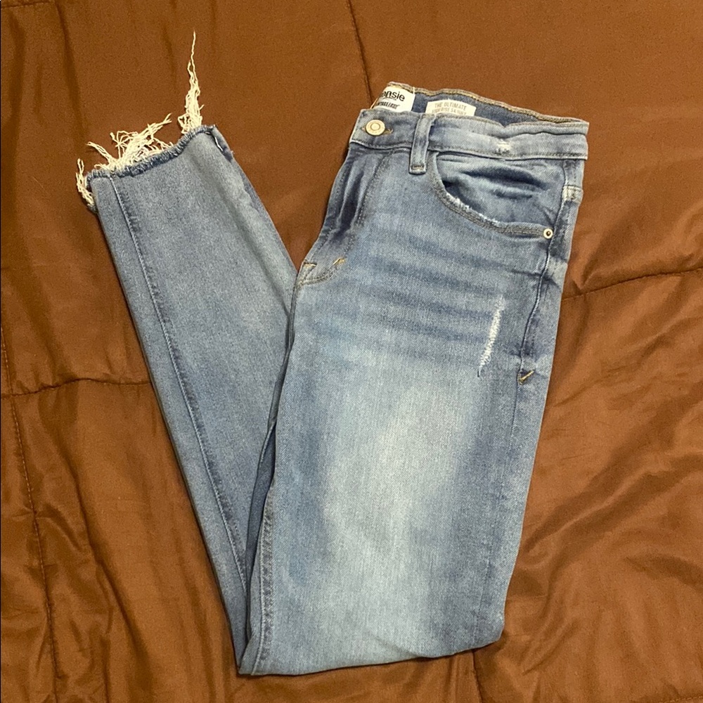 Stylish Blue Distressed Women's Jeans